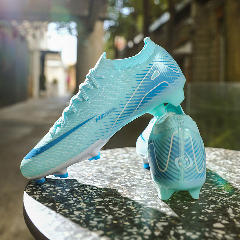 Sports Equipment For Boys - Chaussures de football de haute qualité