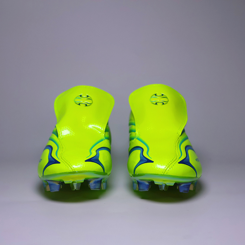 Chaussures de football profess - Sports Equipment For Boys avis et prix